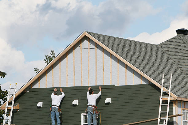 Professional Emergency Siding Repair technician working in Beavertown, PA